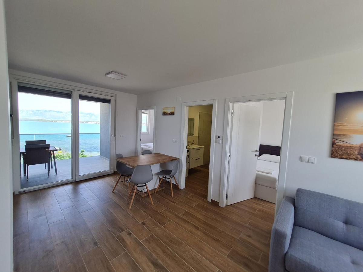 נין Apartmani Adria מראה חיצוני תמונה