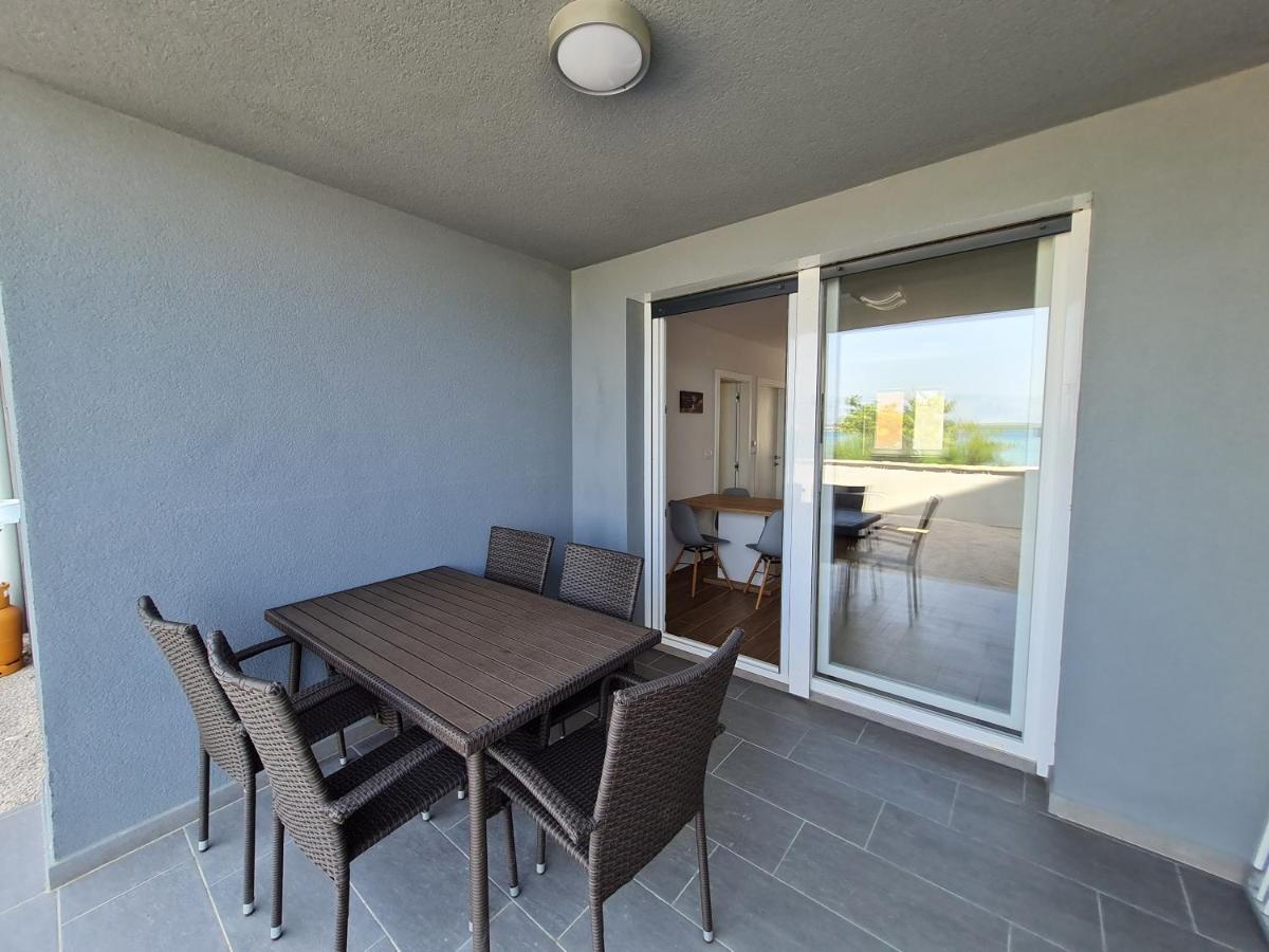 נין Apartmani Adria מראה חיצוני תמונה