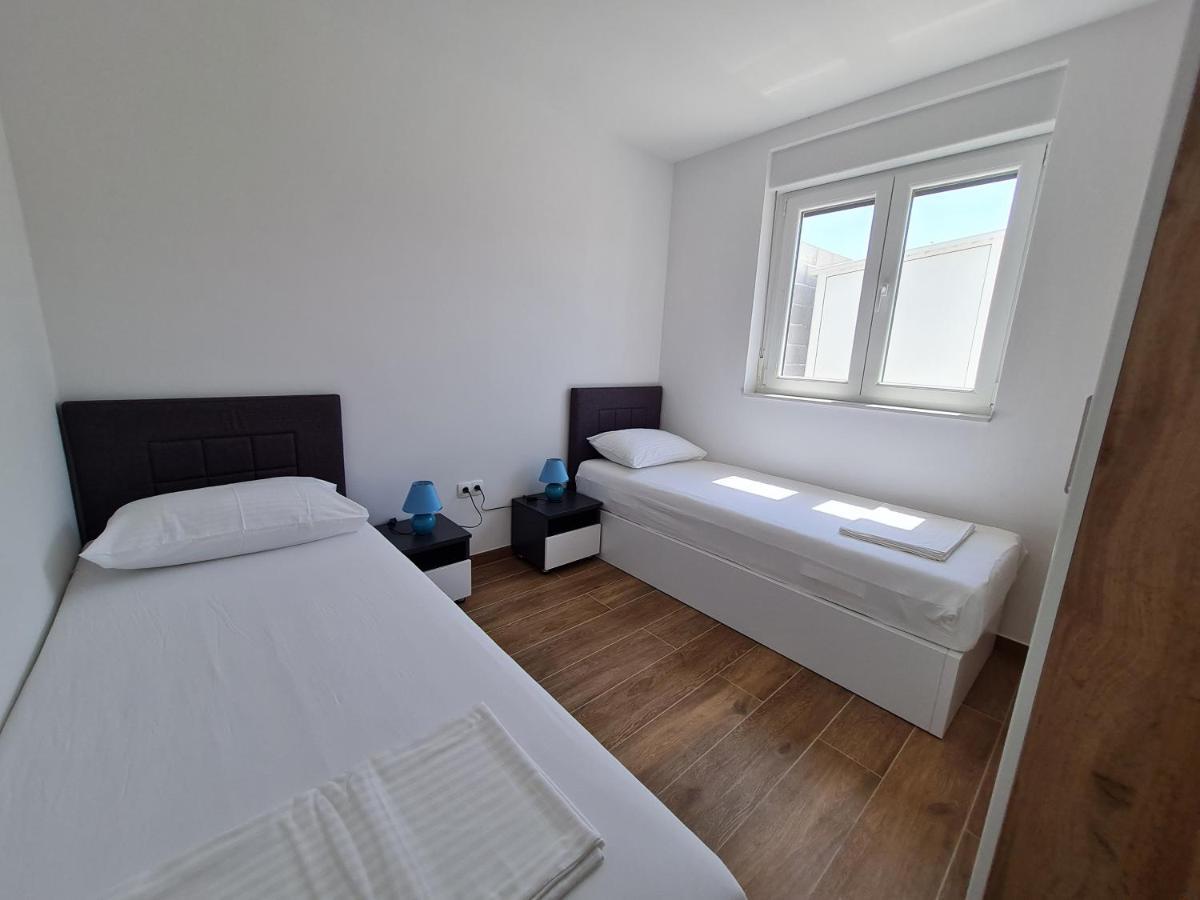 נין Apartmani Adria מראה חיצוני תמונה