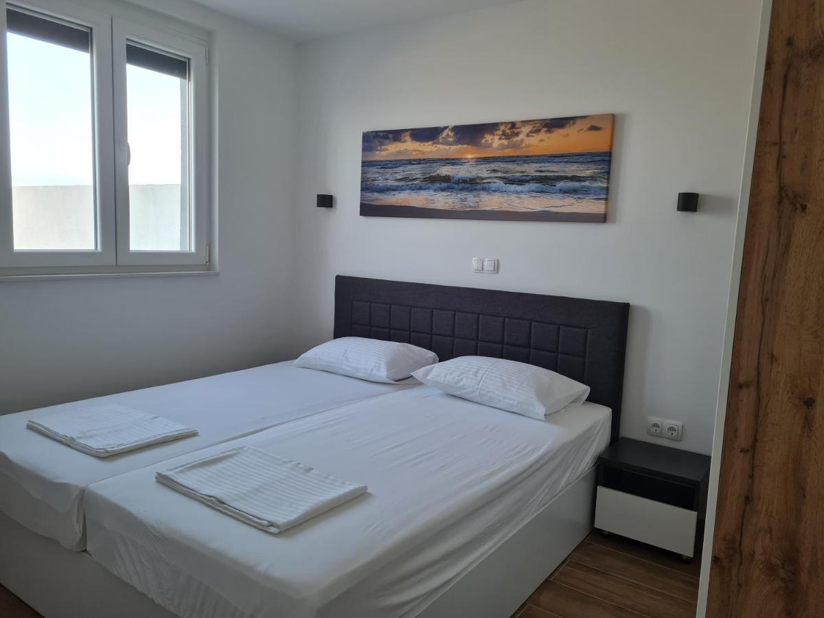 נין Apartmani Adria מראה חיצוני תמונה