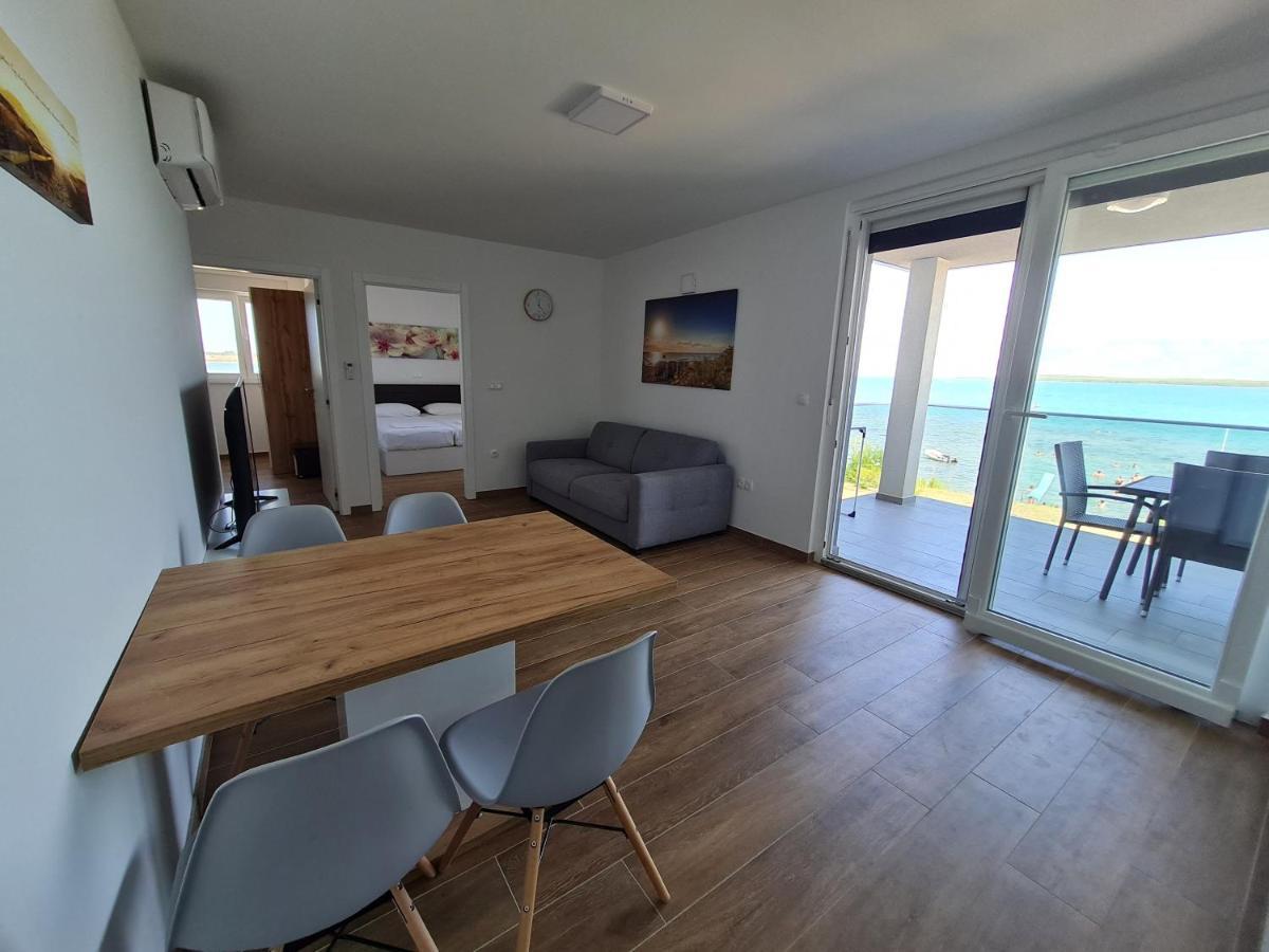 נין Apartmani Adria מראה חיצוני תמונה