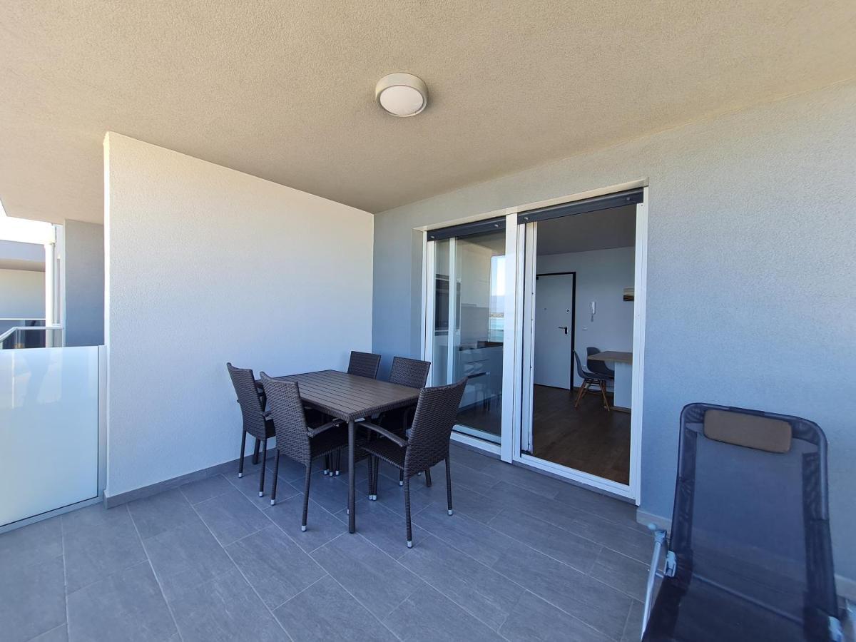 נין Apartmani Adria מראה חיצוני תמונה