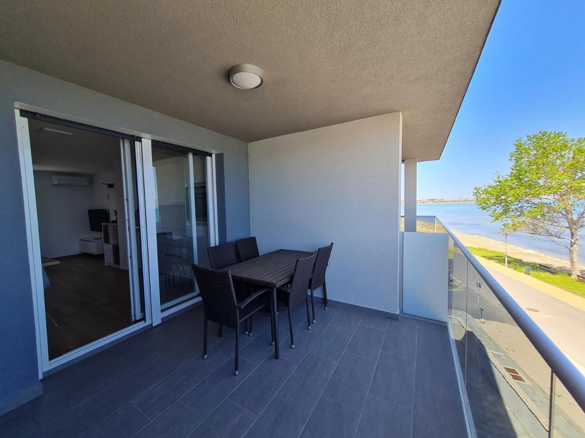 נין Apartmani Adria מראה חיצוני תמונה