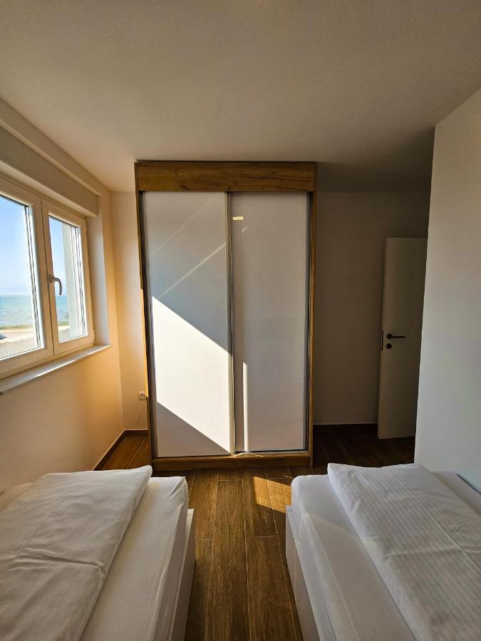 נין Apartmani Adria מראה חיצוני תמונה