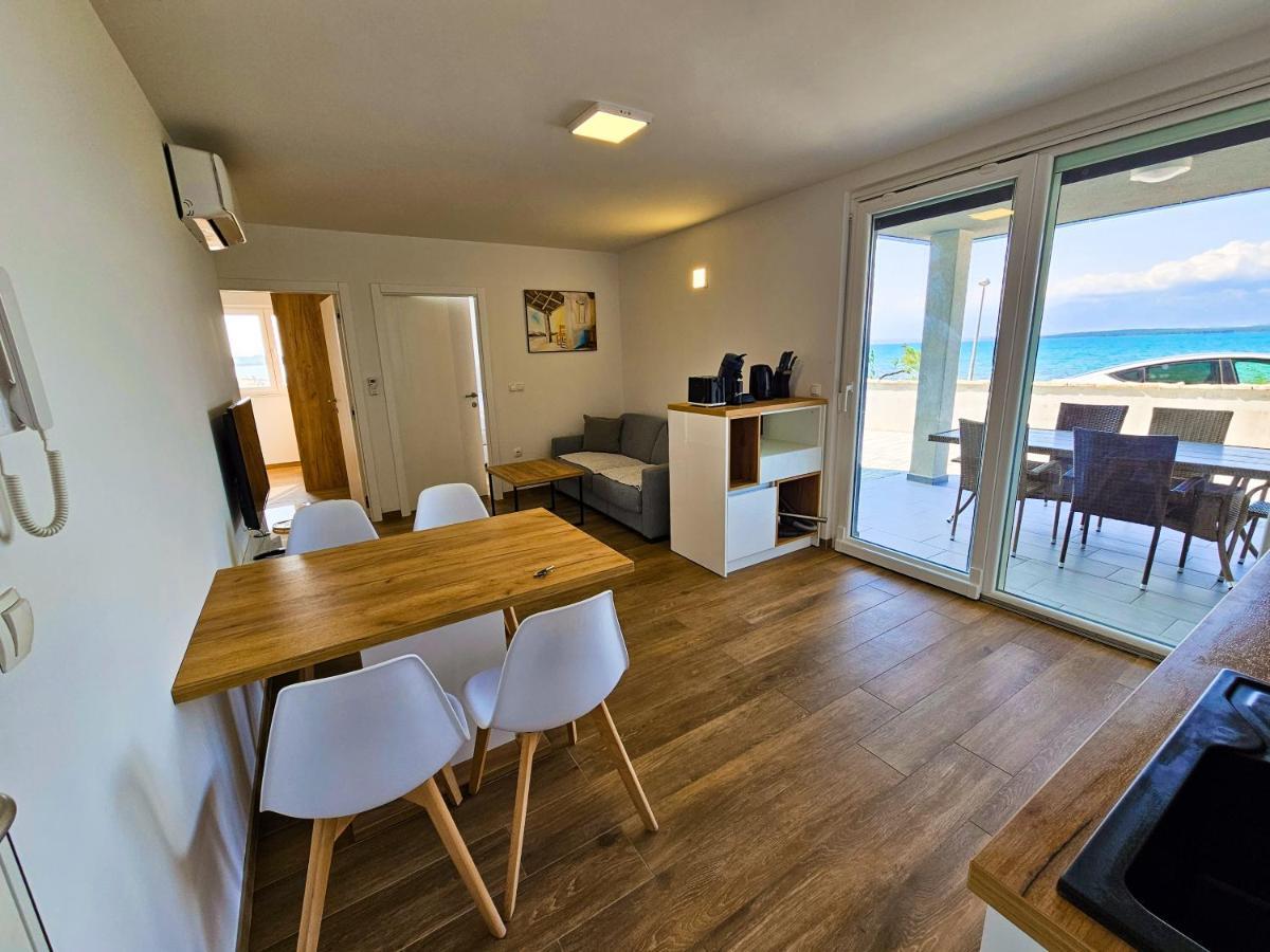 נין Apartmani Adria מראה חיצוני תמונה